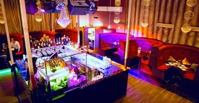 金百博让夜店客与近邻在斯德哥尔摩的Underbara愉快相处